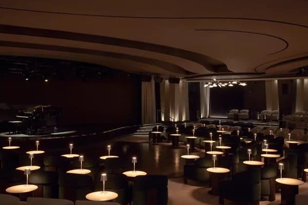 Journeys Lounge