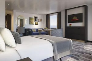 Queen Suite sm 300