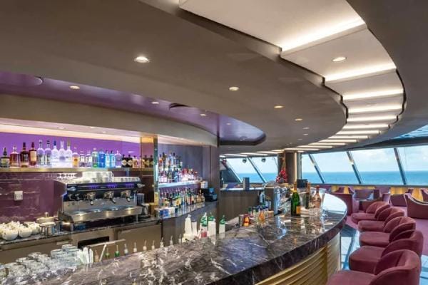 Top Sail Lounge